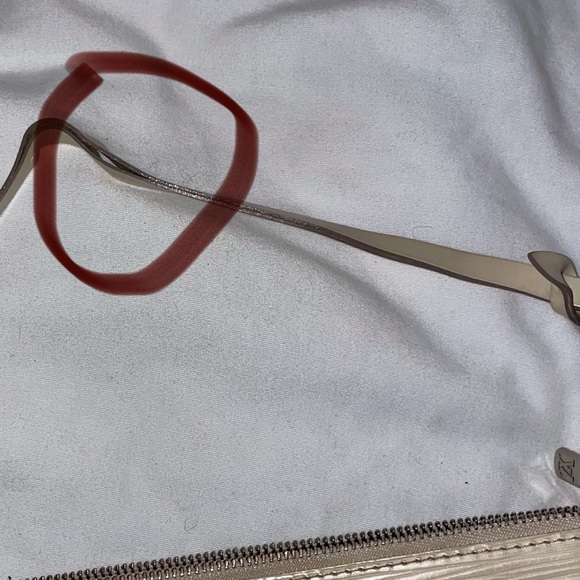 Louis Vuitton clutch - Picture 13 of 15